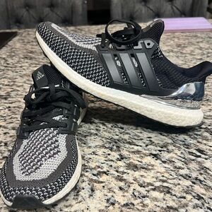 Adidas ultraboost 9 1/2 “limited edition”